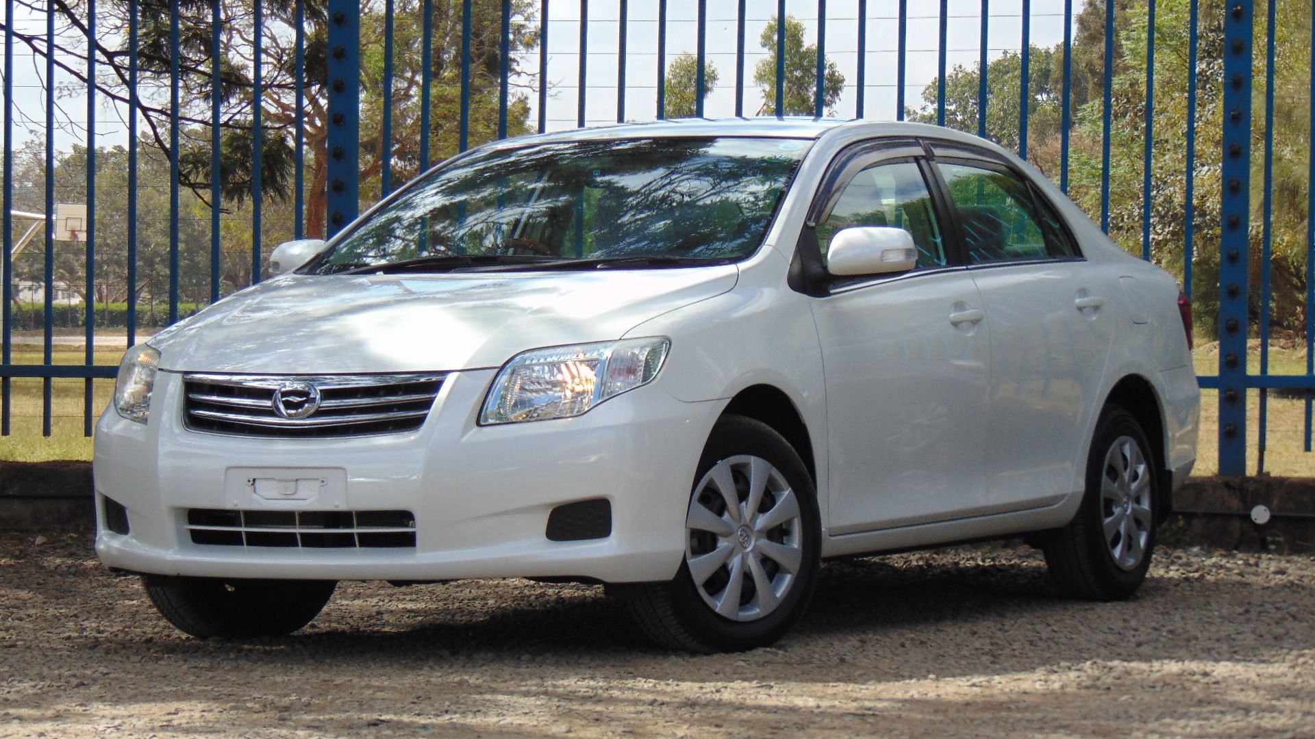 saloon car hire self drive nairobi kenya