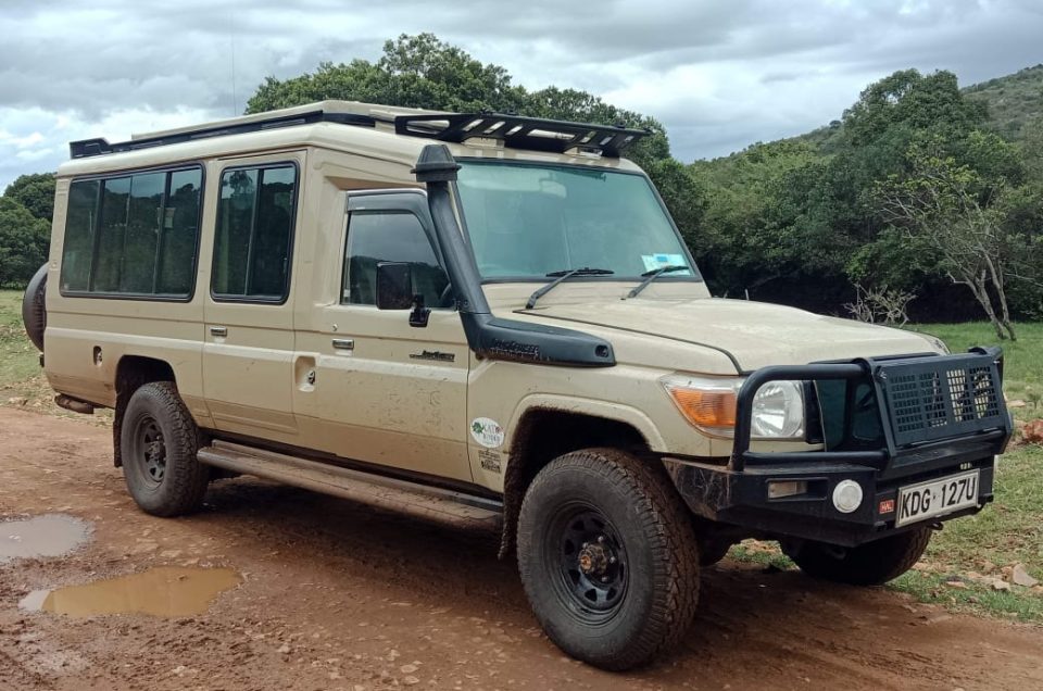 Kenya safari jeep and driver hire